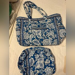 Vera Bradley Blue Floral Large Tote Bag With Matching Ditty Bag